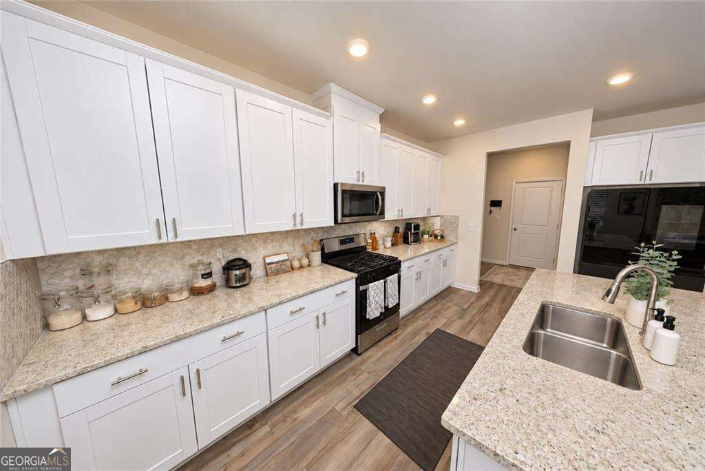 6926 Newcastle Court Property Photo 24