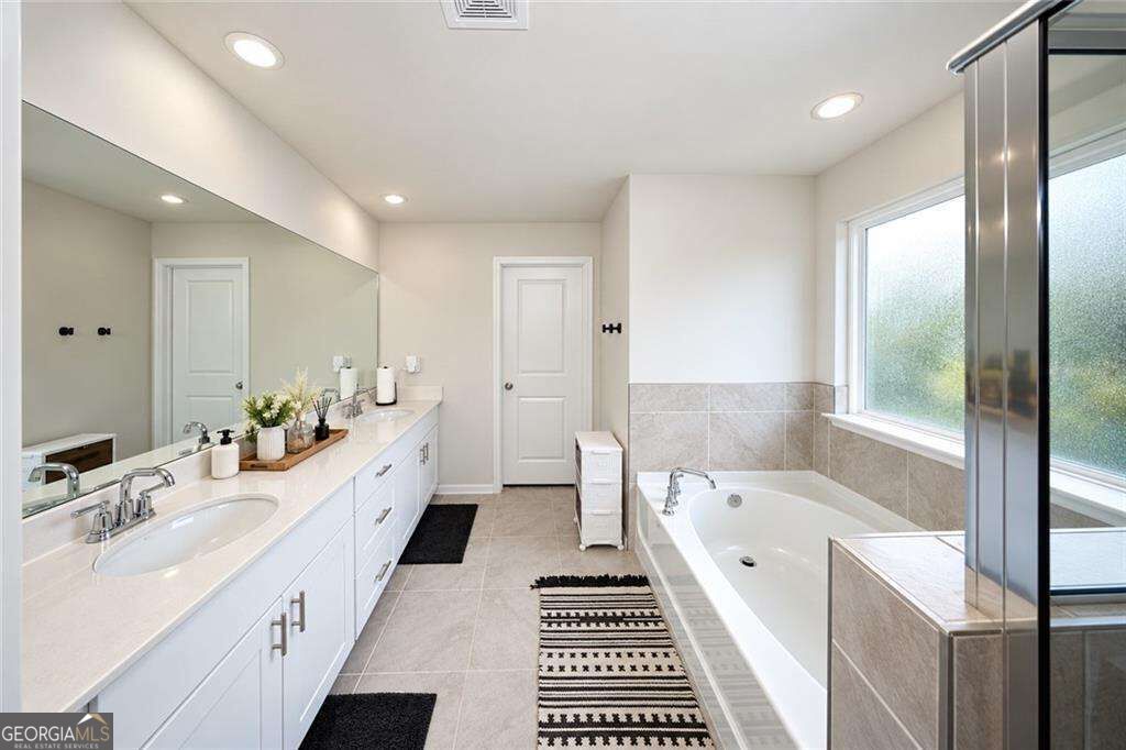 6926 Newcastle Court Property Photo 34
