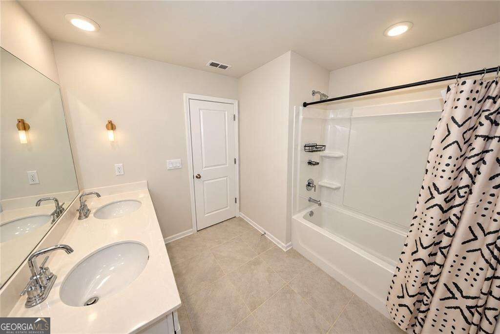 6926 Newcastle Court Property Photo 43
