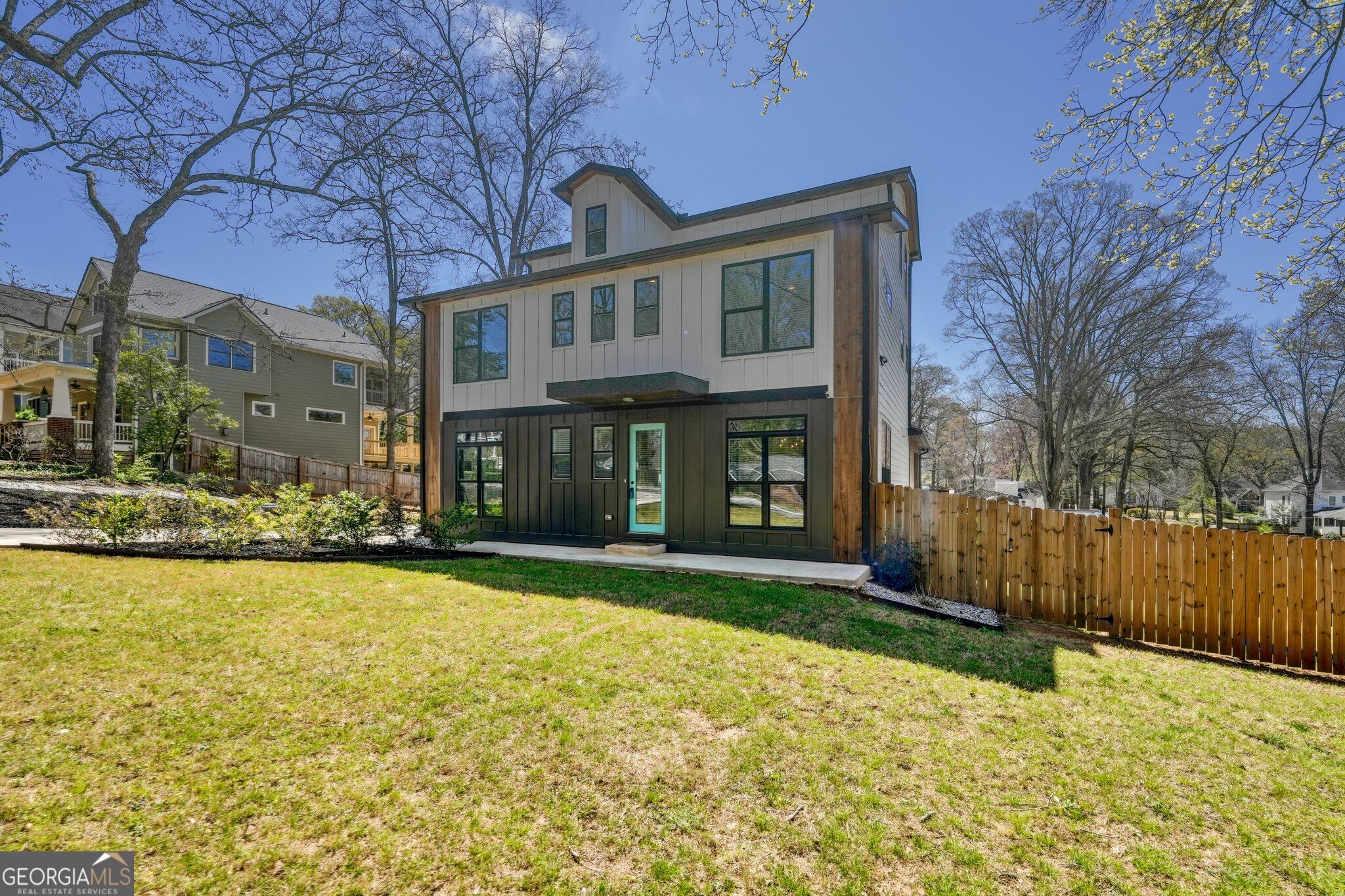 3087 Alston Drive Property Photo 4