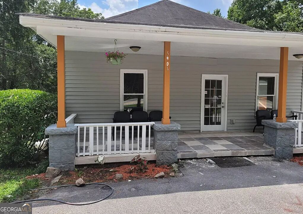 5901 Redan Road Property Photo 2