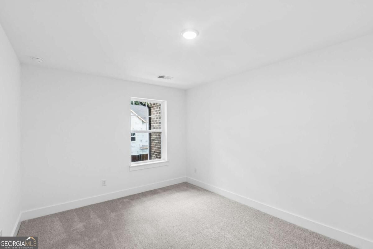 206 Redbud Road Property Photo 16