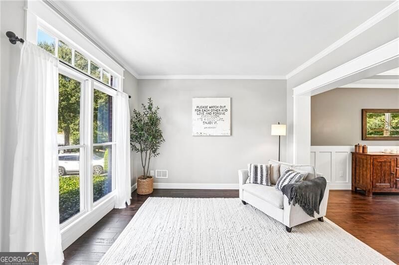 5345 Devonshire Way Property Photo 19