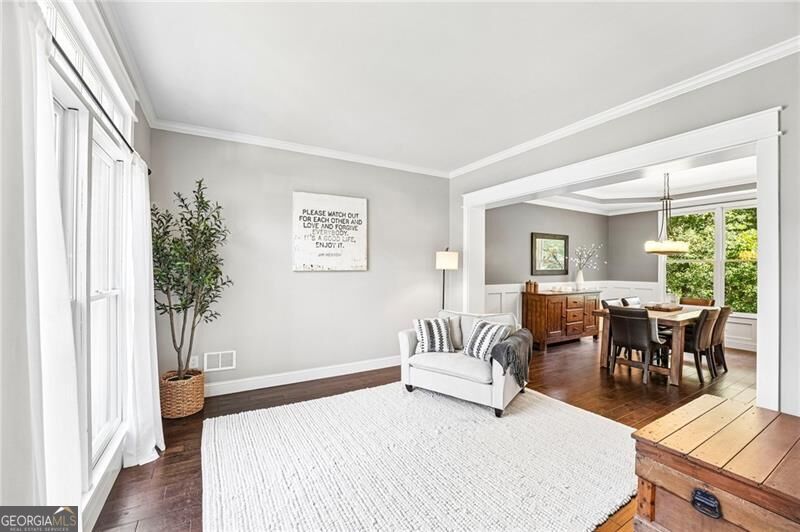 5345 Devonshire Way Property Photo 20