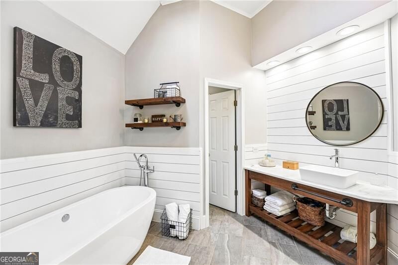 5345 Devonshire Way Property Photo 35