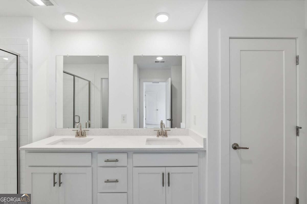 202 Redbud Road Property Photo 14