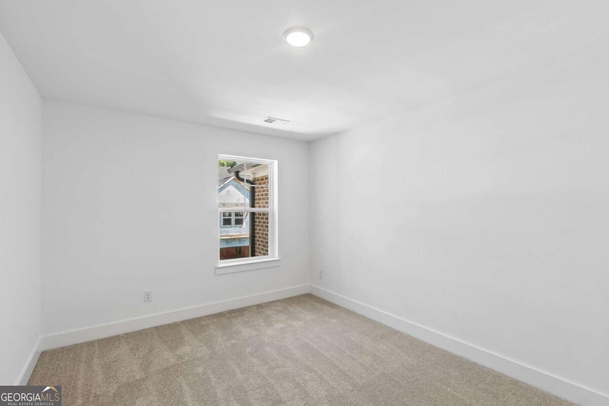 202 Redbud Road Property Photo 16