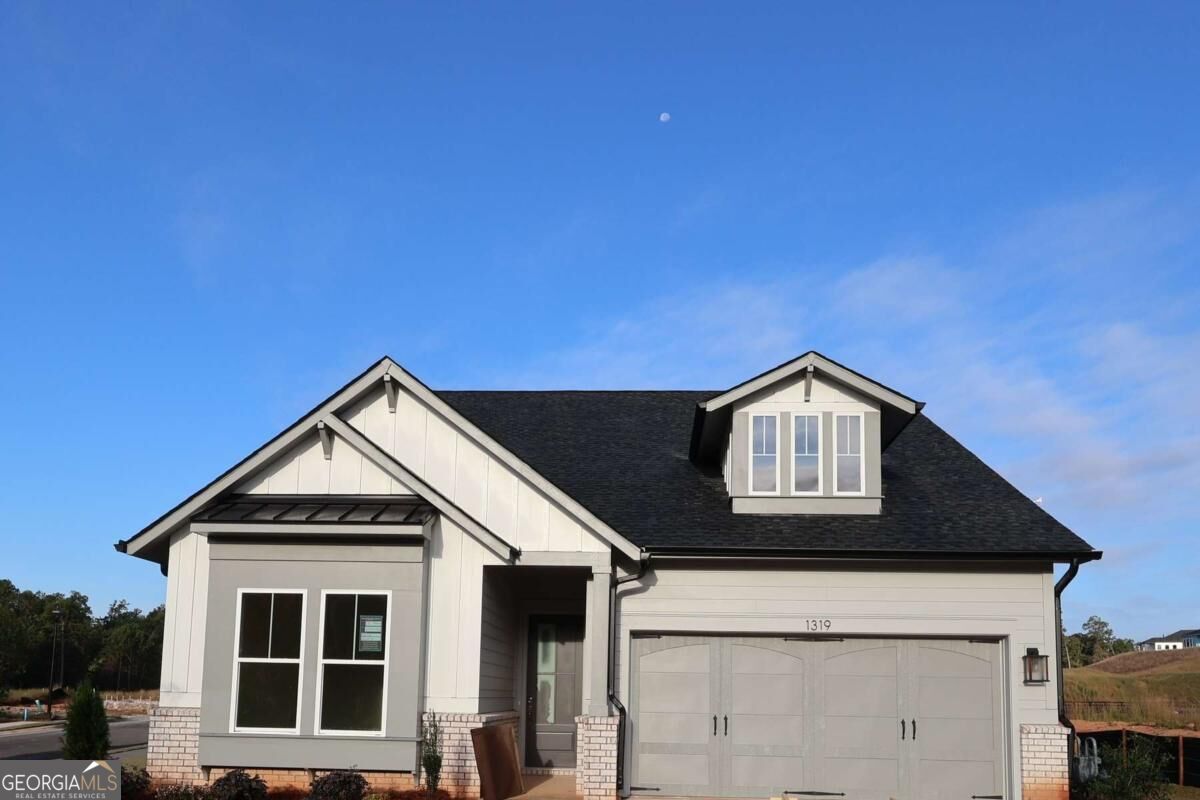 1319 Autumn Lake Drive SW Property Photo 1