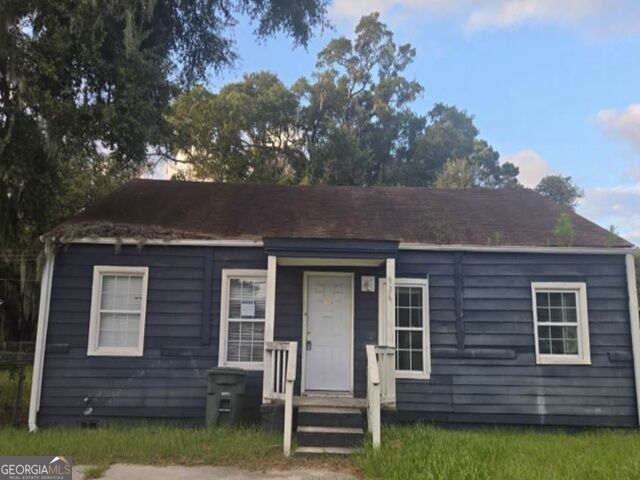 936 Staley Avenue Property Photo 1