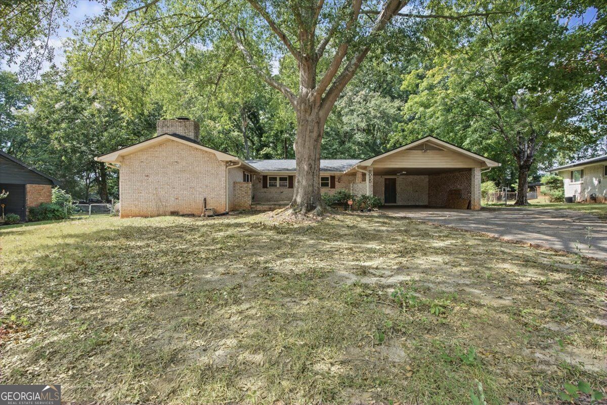 8055 Crown Way Property Photo 2
