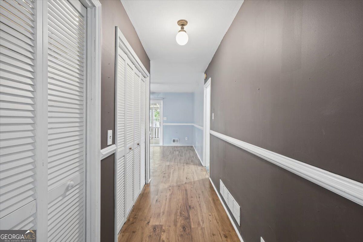 8055 Crown Way Property Photo 16