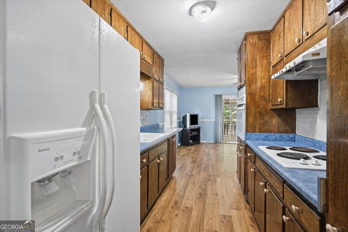 8055 Crown Way Property Photo 22