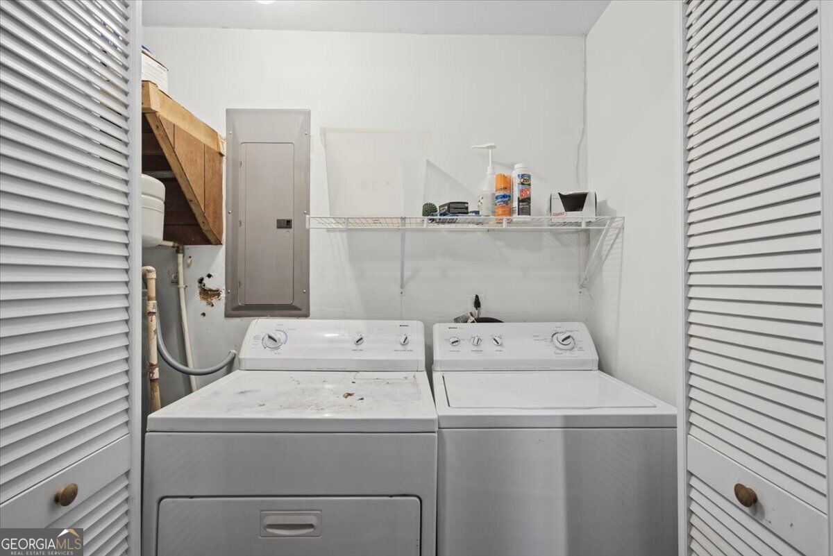 8055 Crown Way Property Photo 24