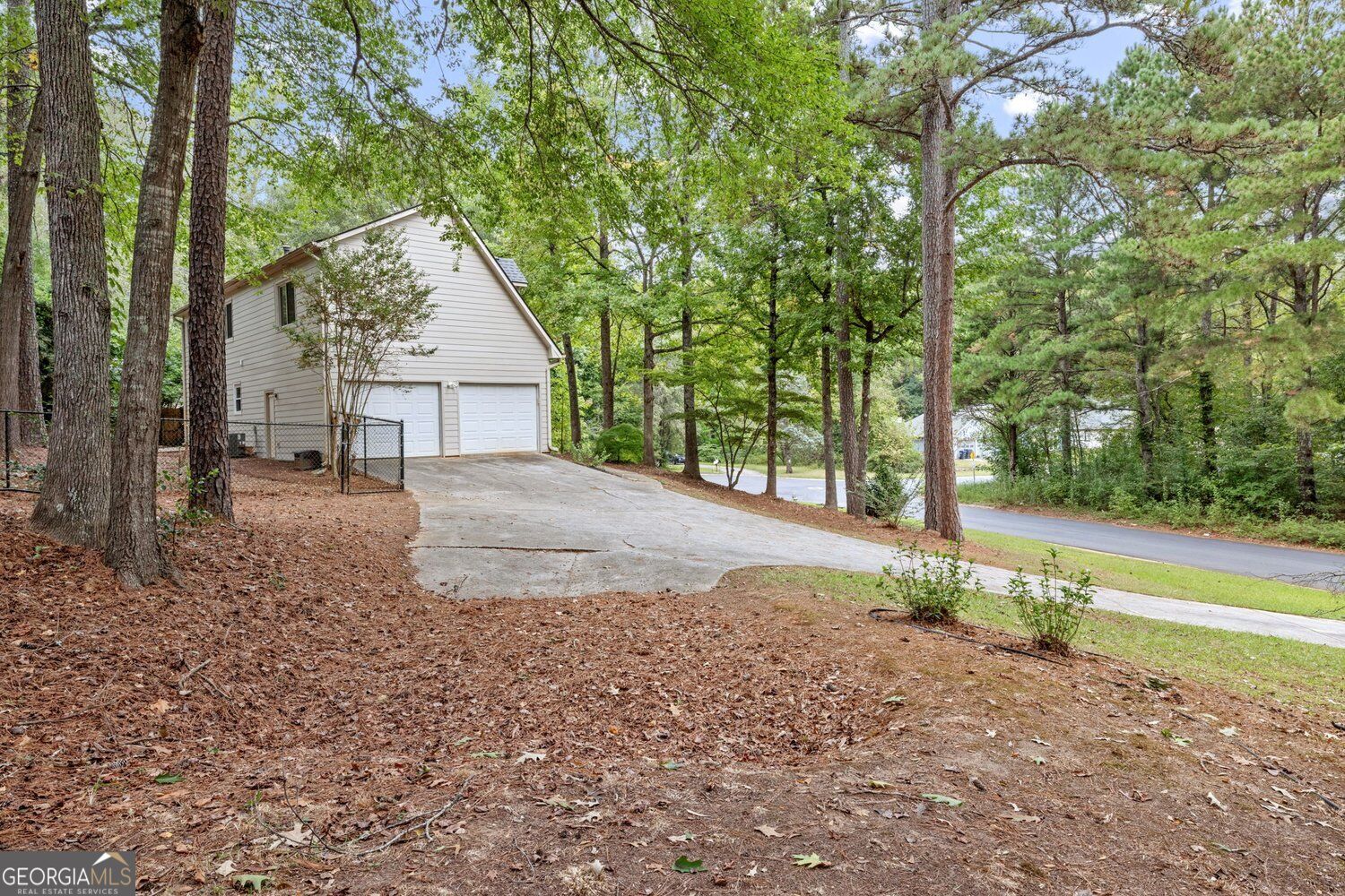 1877 Quail Run Run Property Photo 40
