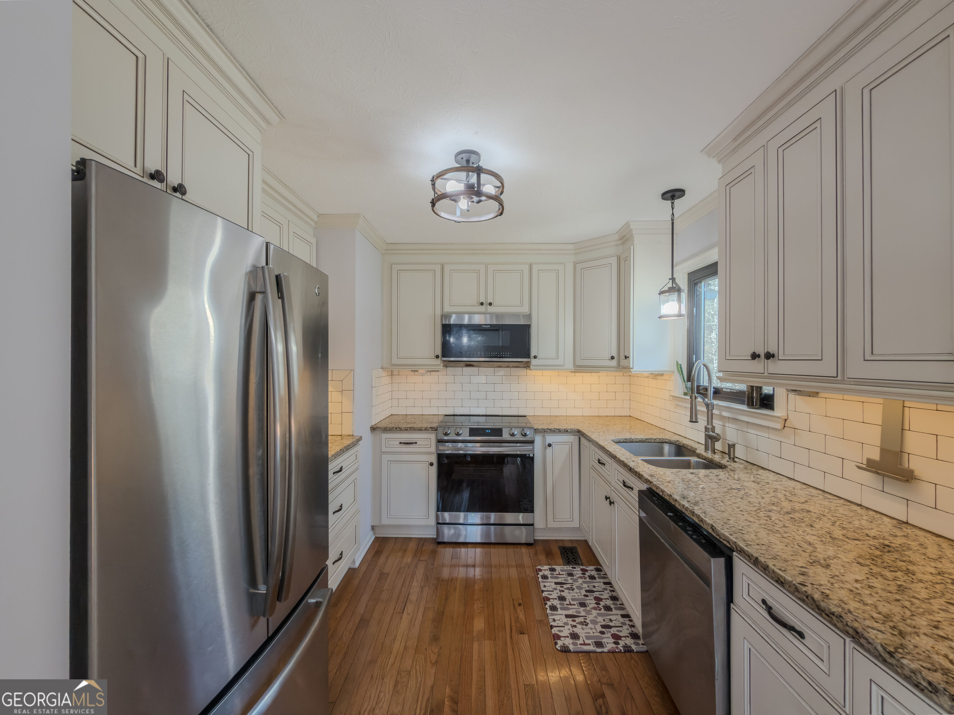 580 Lake Drive Property Photo 12