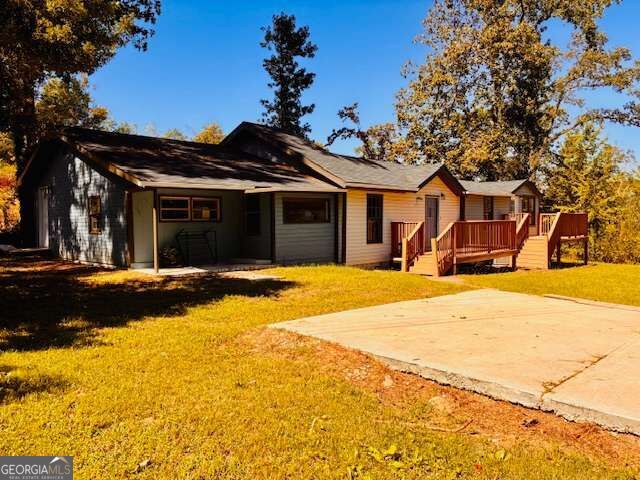 6075 Pinegrove Road Property Photo 1