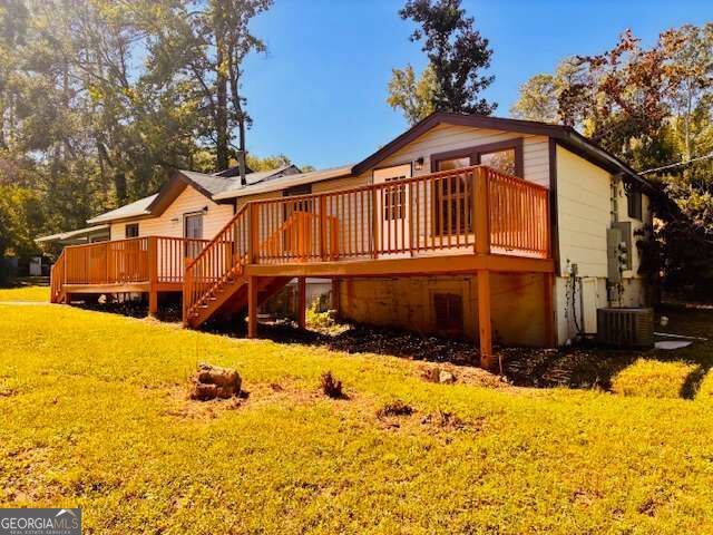 6075 Pinegrove Road Property Photo 3