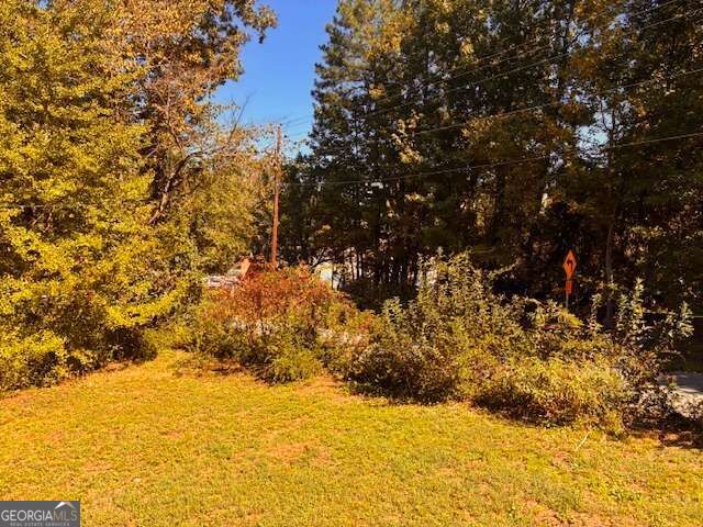 6075 Pinegrove Road Property Photo 6