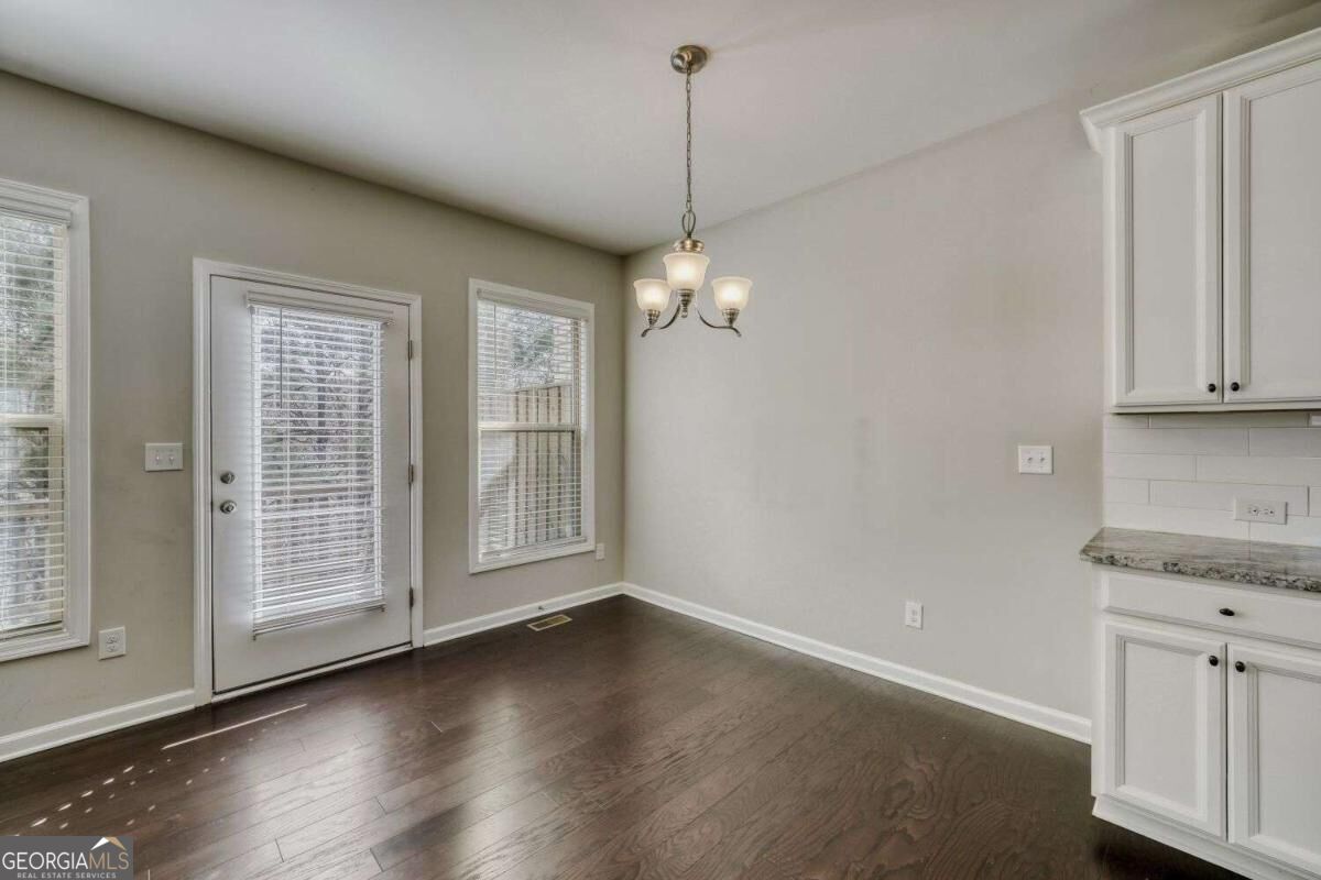 901 Sunset Park Drive Property Photo 10
