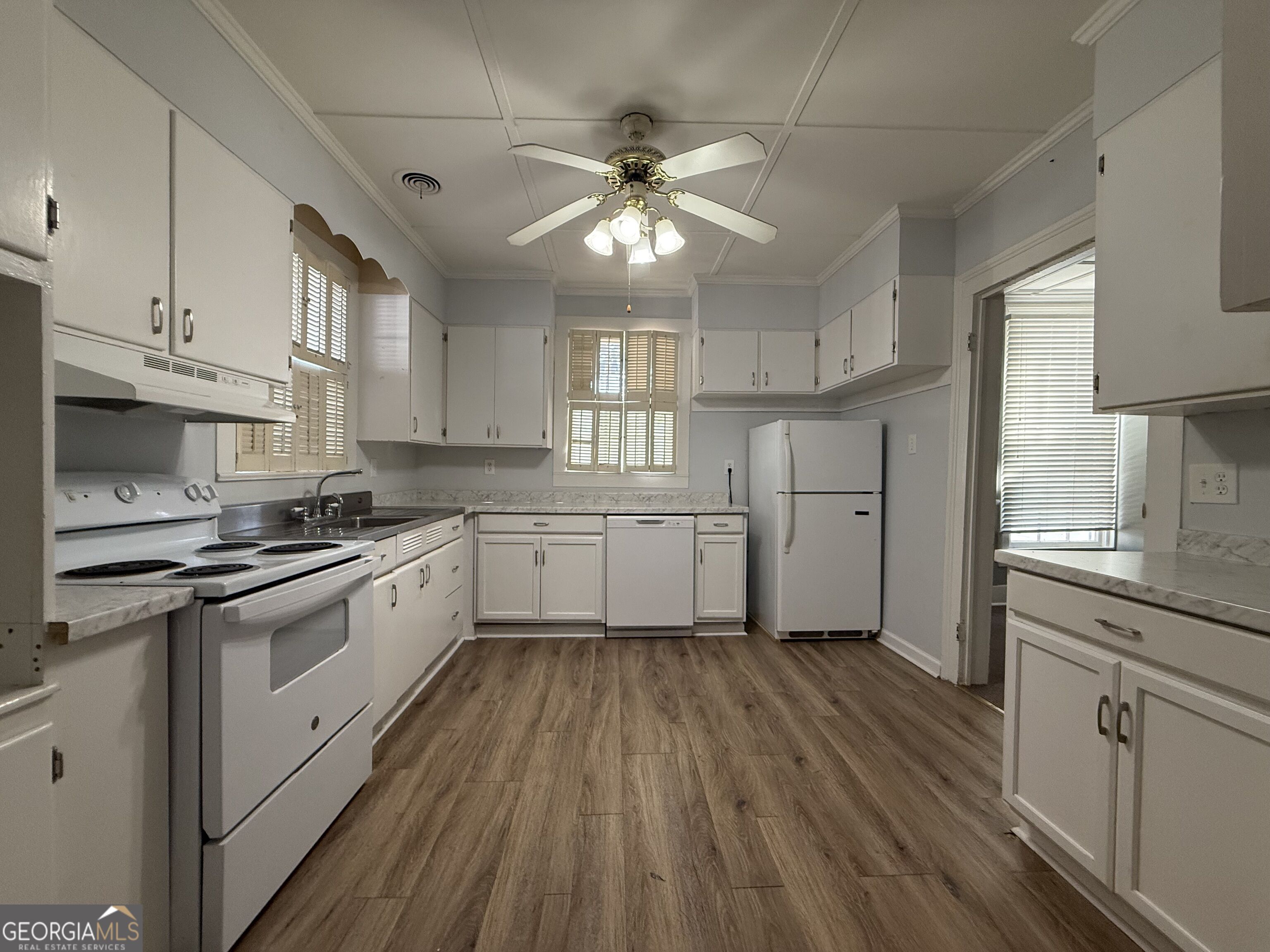 208 Church Street Property Photo 14