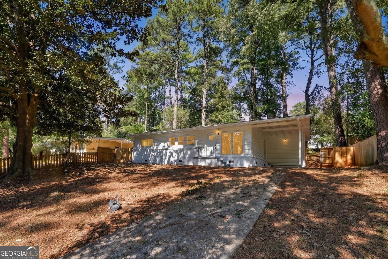 3726 Larkspur Terrace Property Photo 2