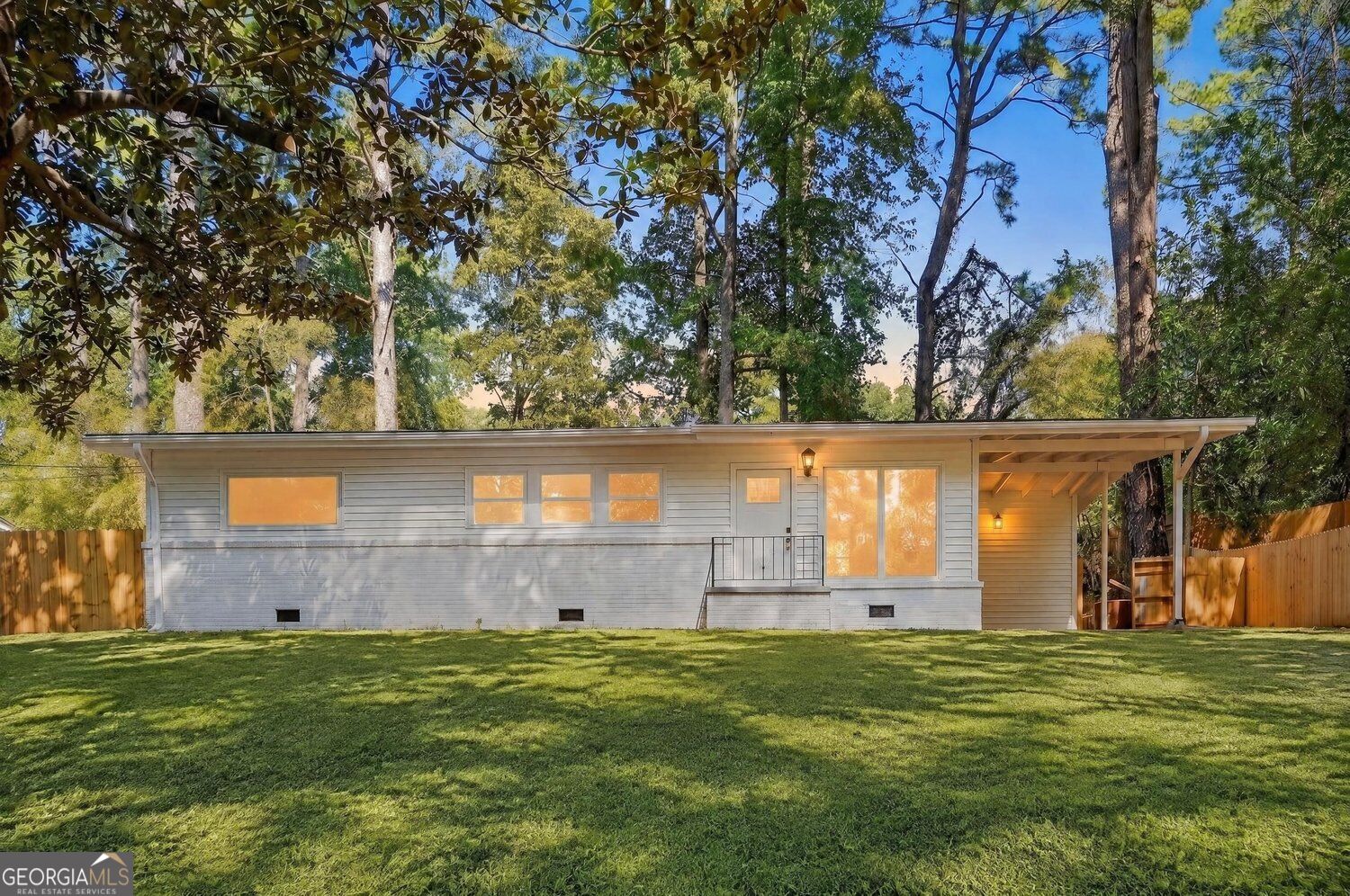 3726 Larkspur Terrace Property Photo 3