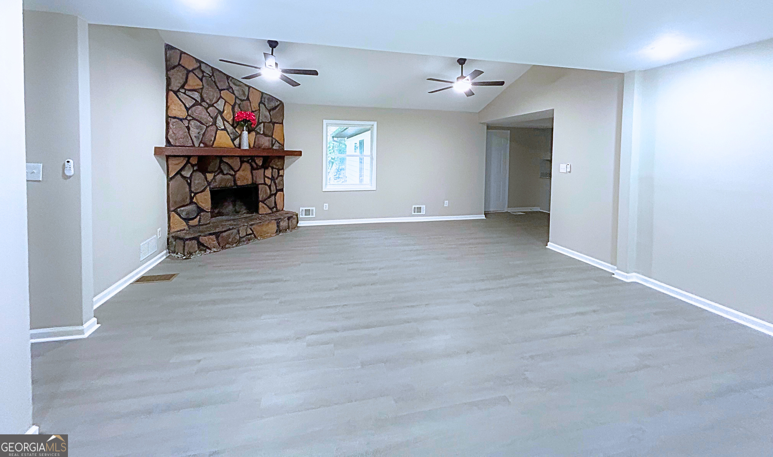 3793 Rainbow Drive Property Photo 3