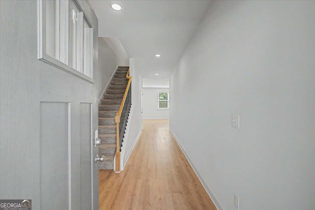 61 Dew Drop Point Property Photo 3
