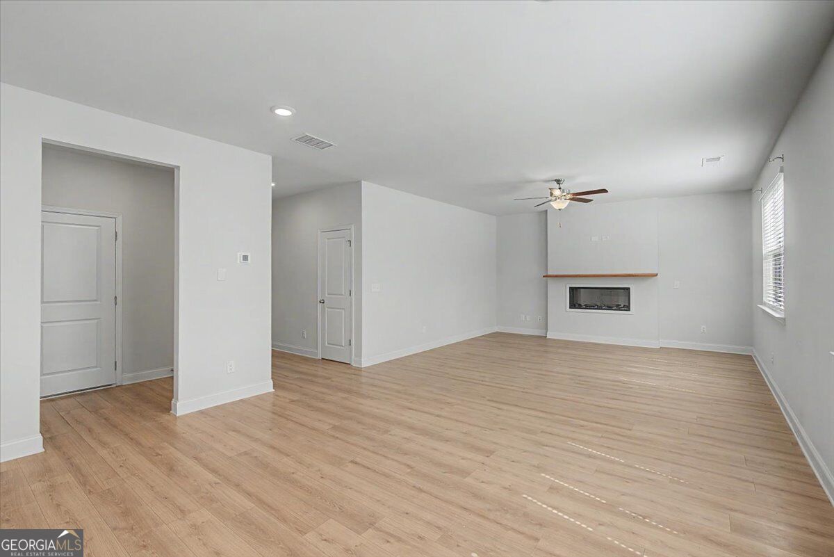 61 Dew Drop Point Property Photo 9