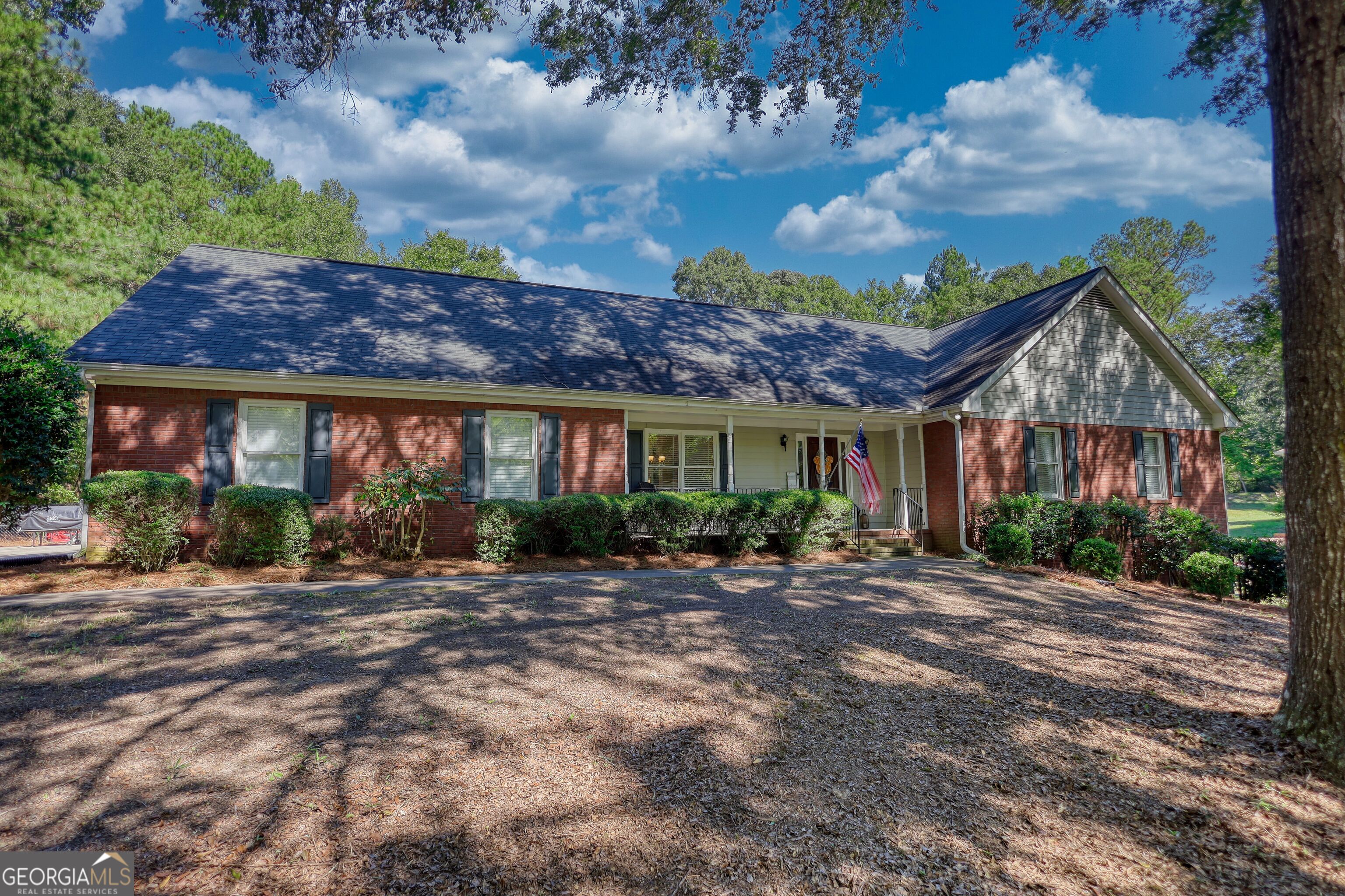3071 Lee Road Property Photo 1