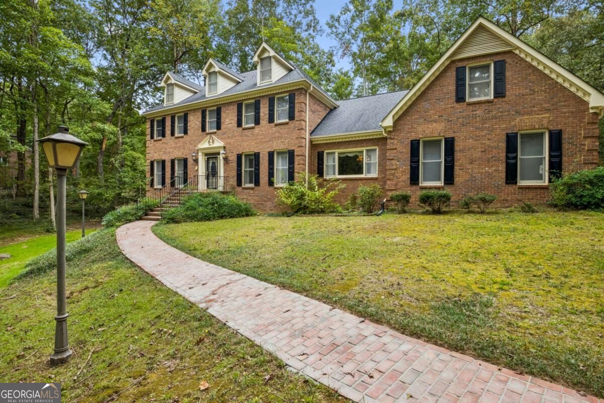 1211 Silverwood Court Property Photo 3