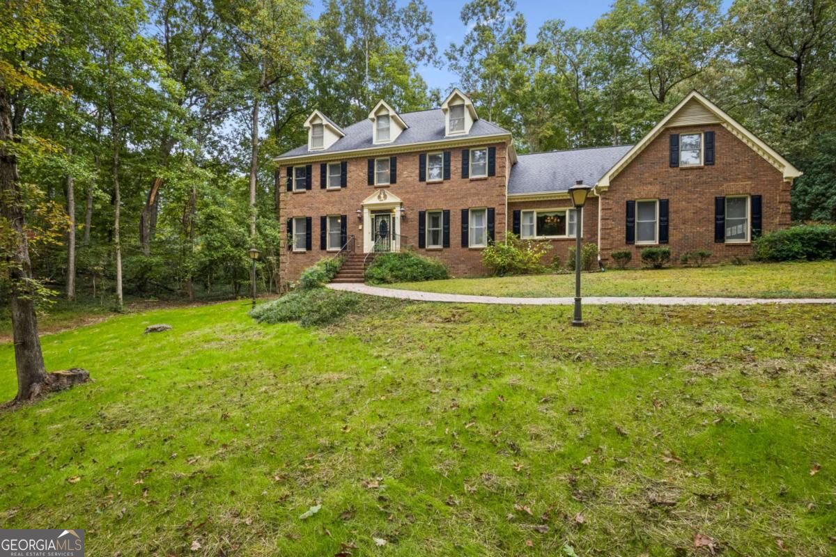 1211 Silverwood Court Property Photo 4