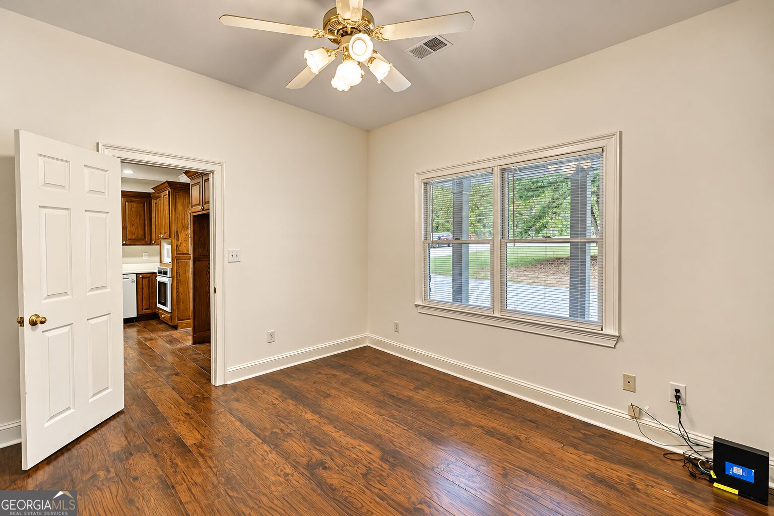 3935 Jamaica Drive Property Photo 13