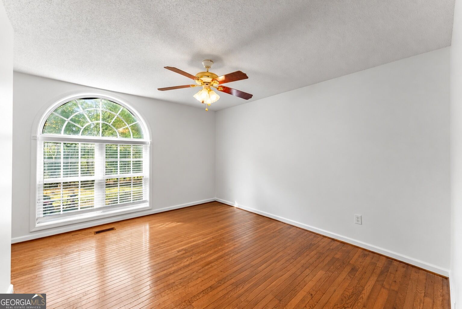 6140 Henry Smith Road Property Photo 11