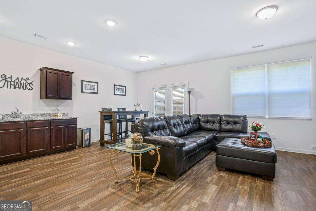 3220 Tarian Way Property Photo 4