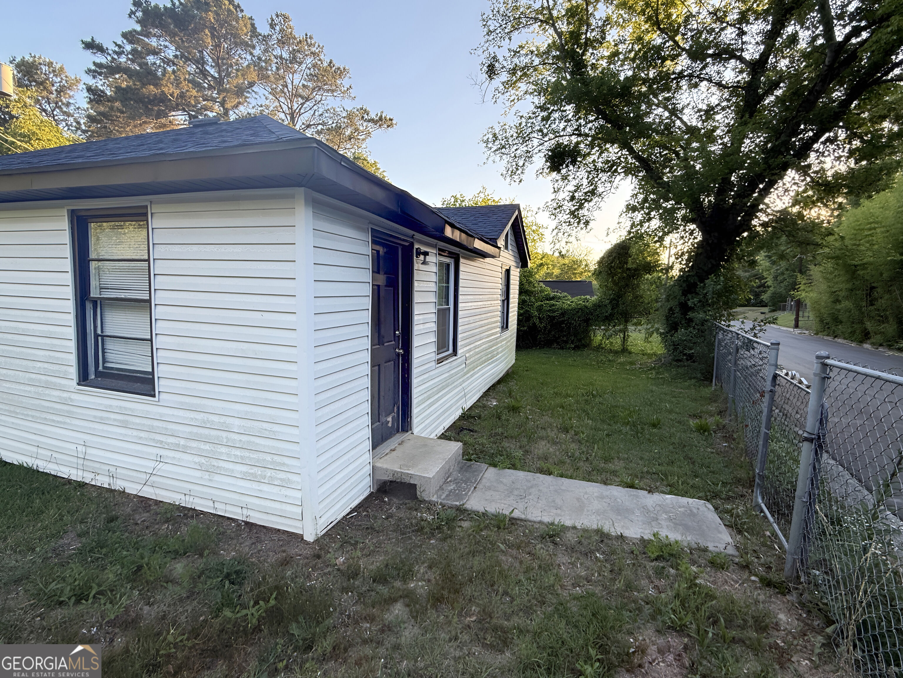 3105 Saint Claire Street Property Photo 2