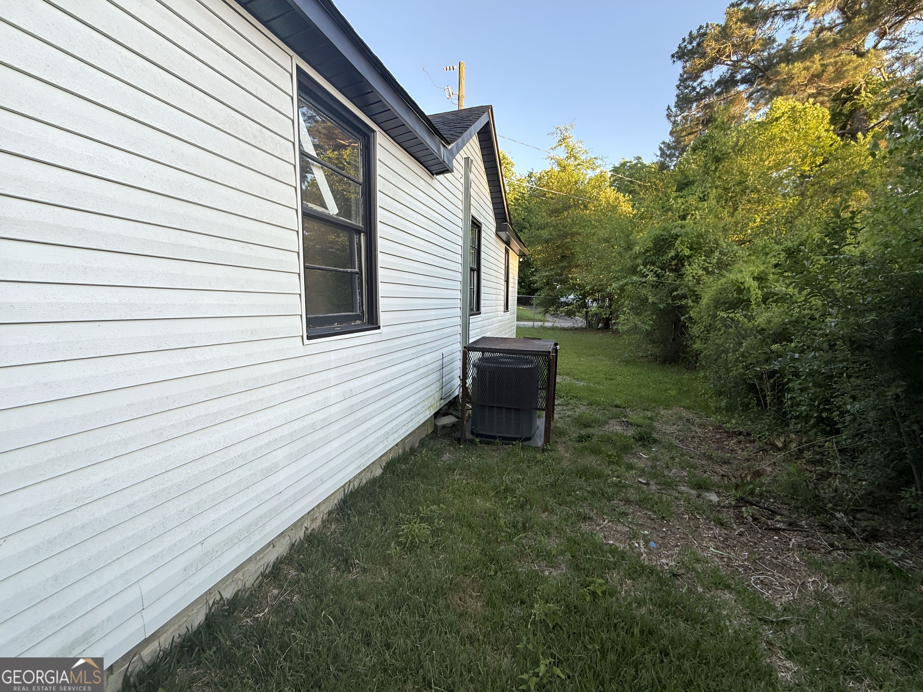 3105 Saint Claire Street Property Photo 3