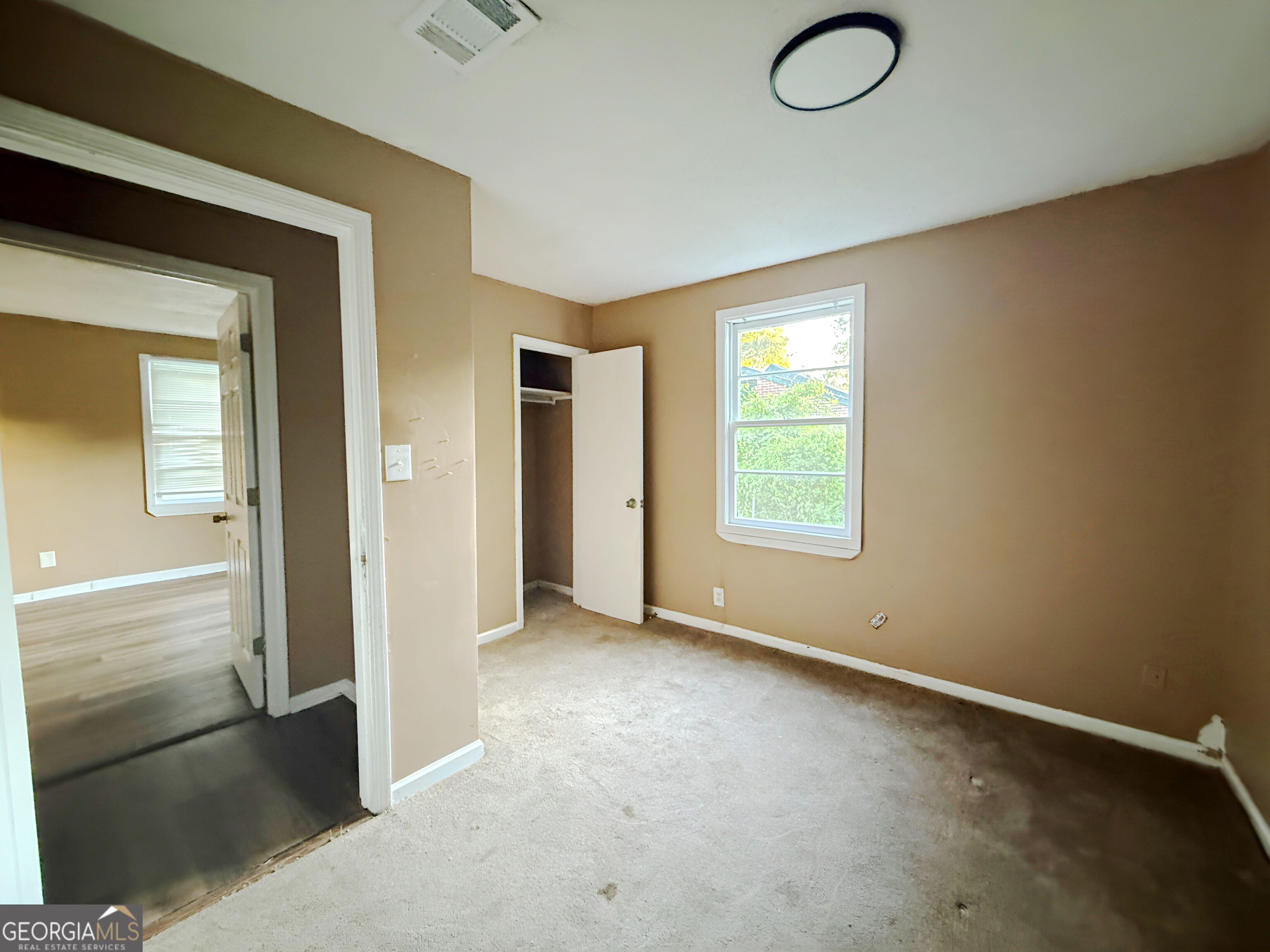 3105 Saint Claire Street Property Photo 4