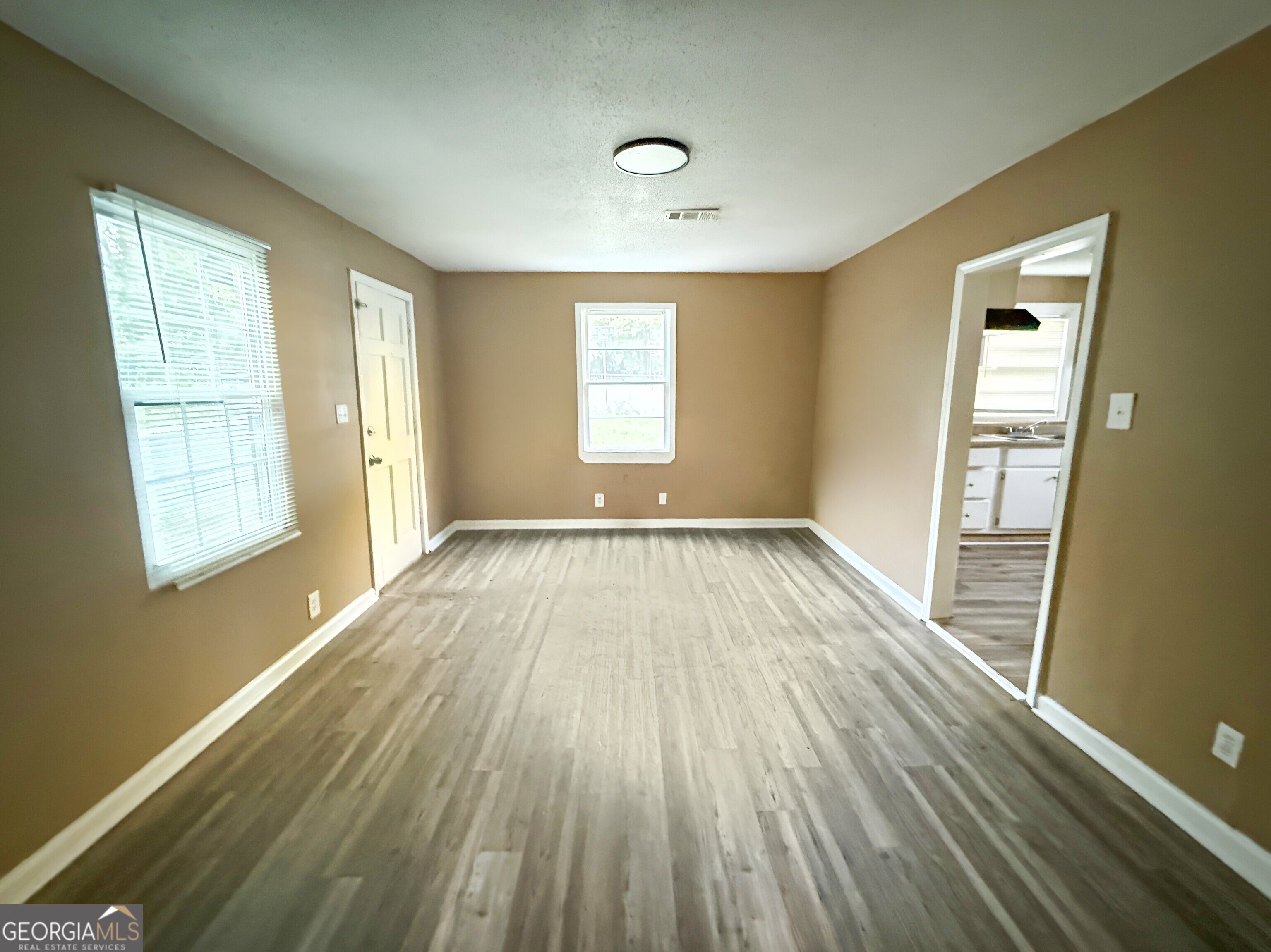 3105 Saint Claire Street Property Photo 9