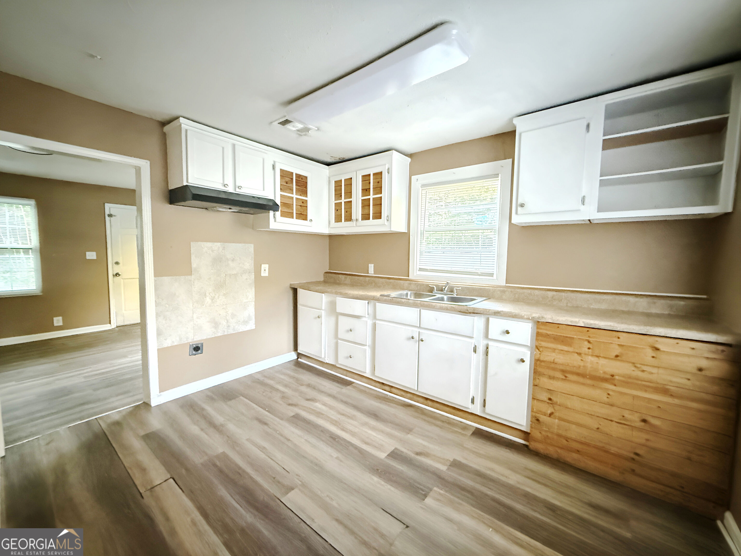 3105 Saint Claire Street Property Photo 12