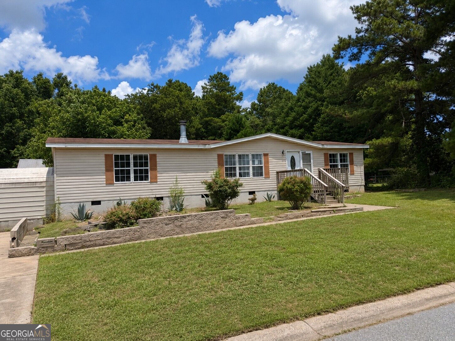 227 Hanover Drive Property Photo 1