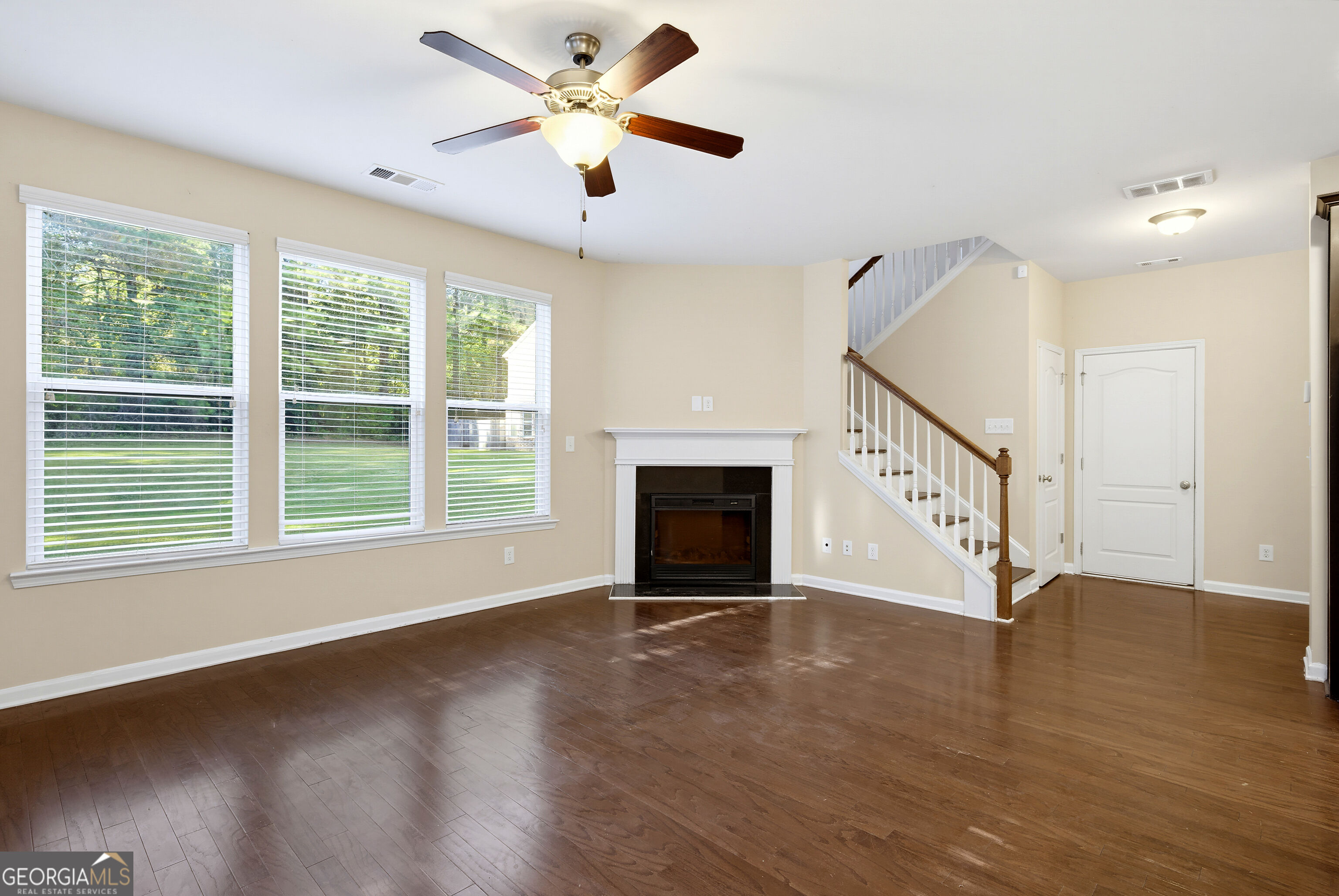 3345 Clear View Drive Property Photo 10