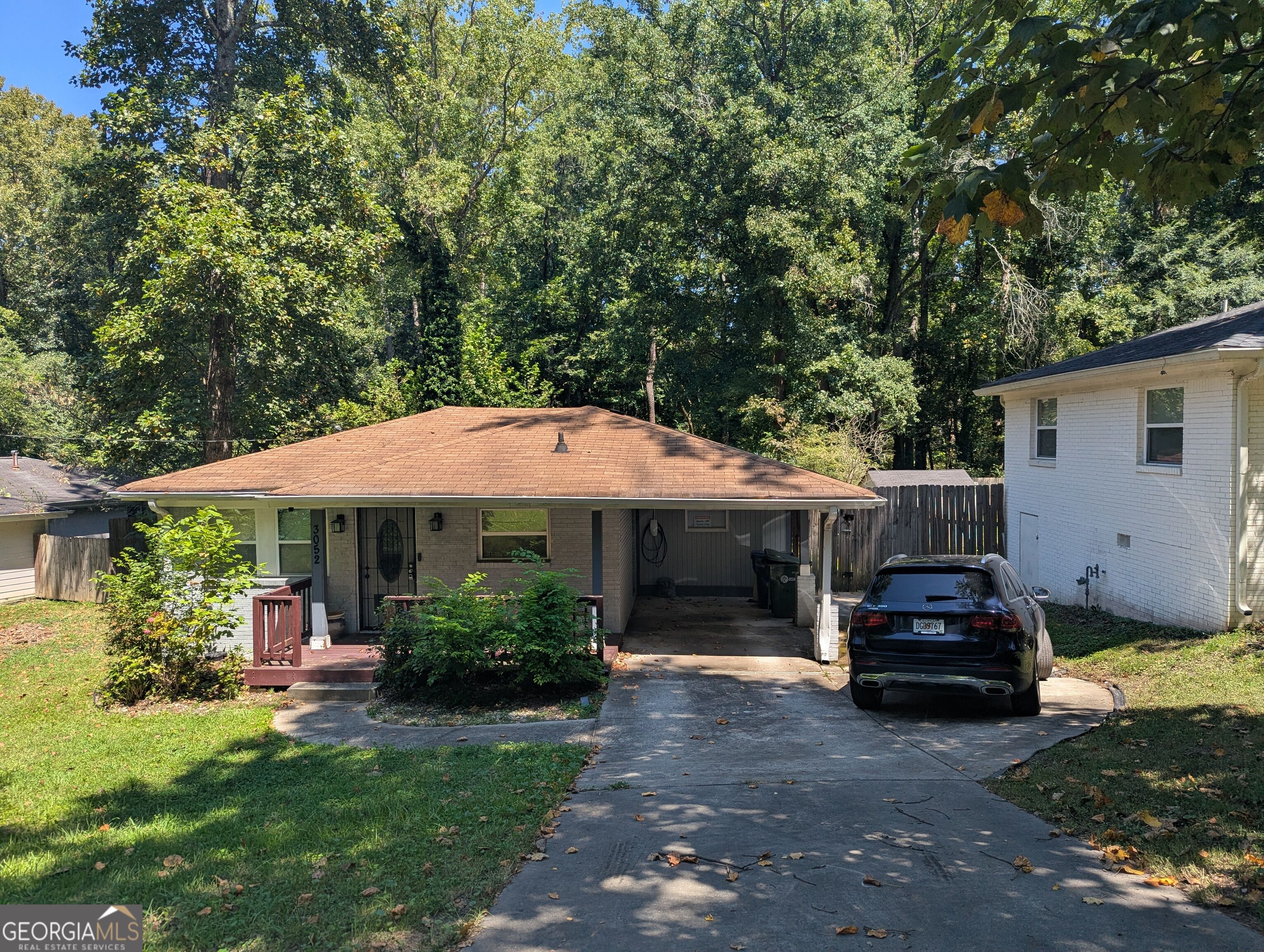 3052 Browns Mill Road Se Property Photo 1