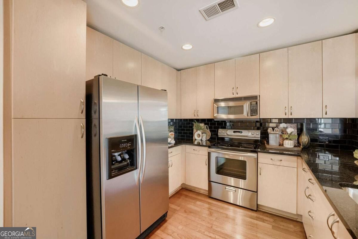 860 Peachtree Street Ne # 1701 Property Photo 6