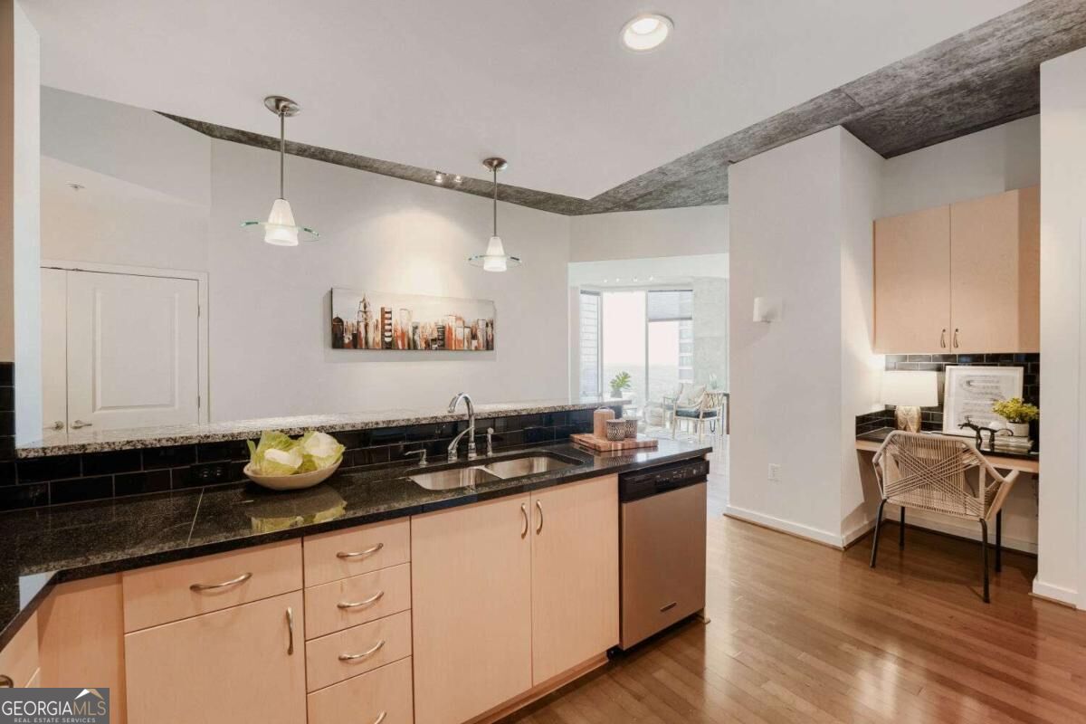 860 Peachtree Street Ne # 1701 Property Photo 9