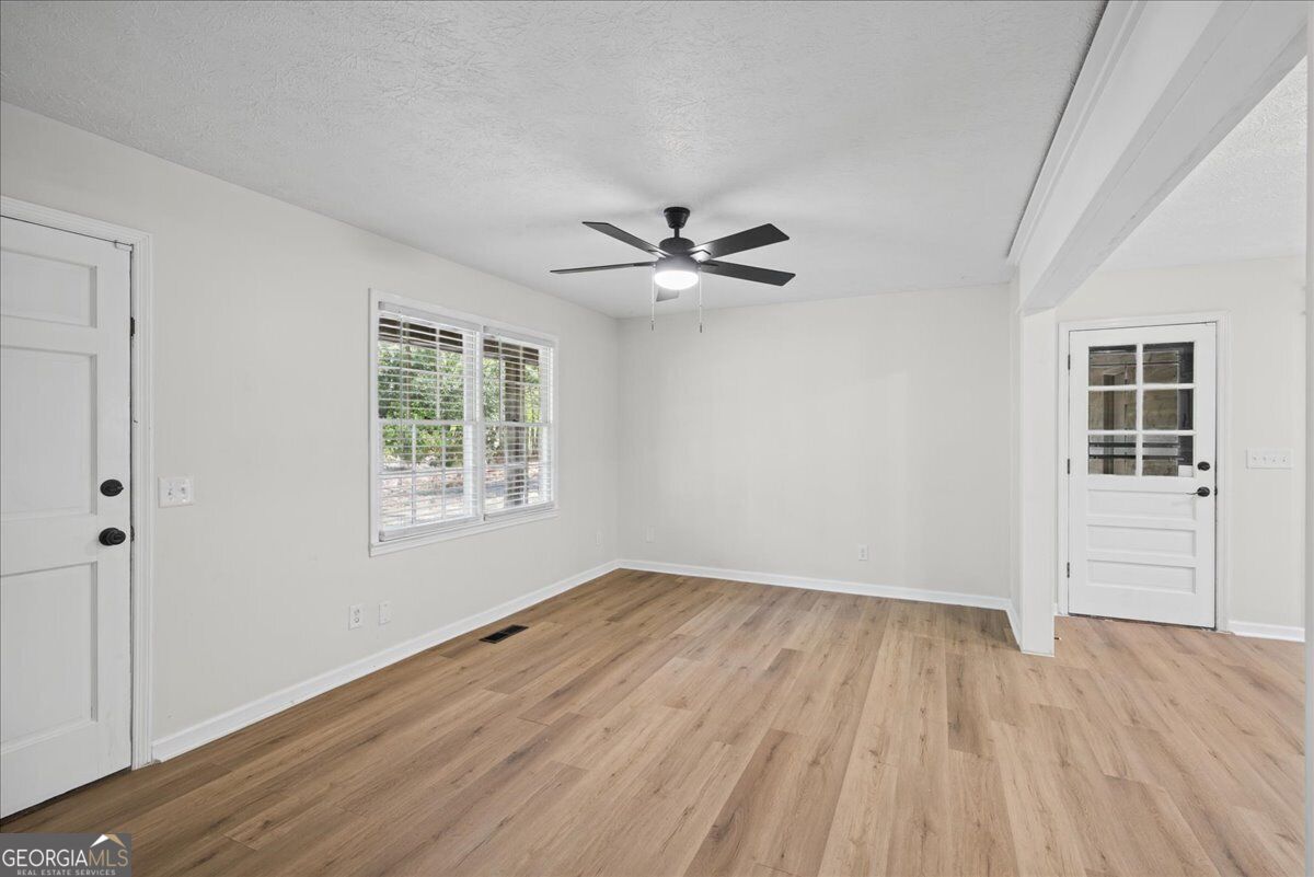 1537 Georgia Avenue S Property Photo 10