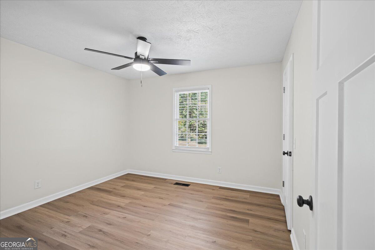 1537 Georgia Avenue S Property Photo 23