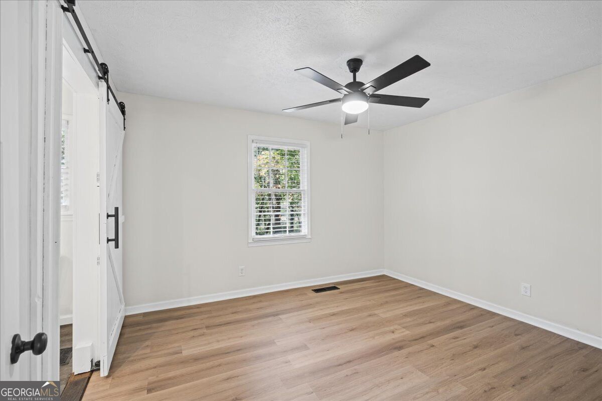 1537 Georgia Avenue S Property Photo 24