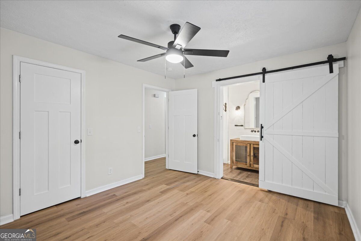 1537 Georgia Avenue S Property Photo 26