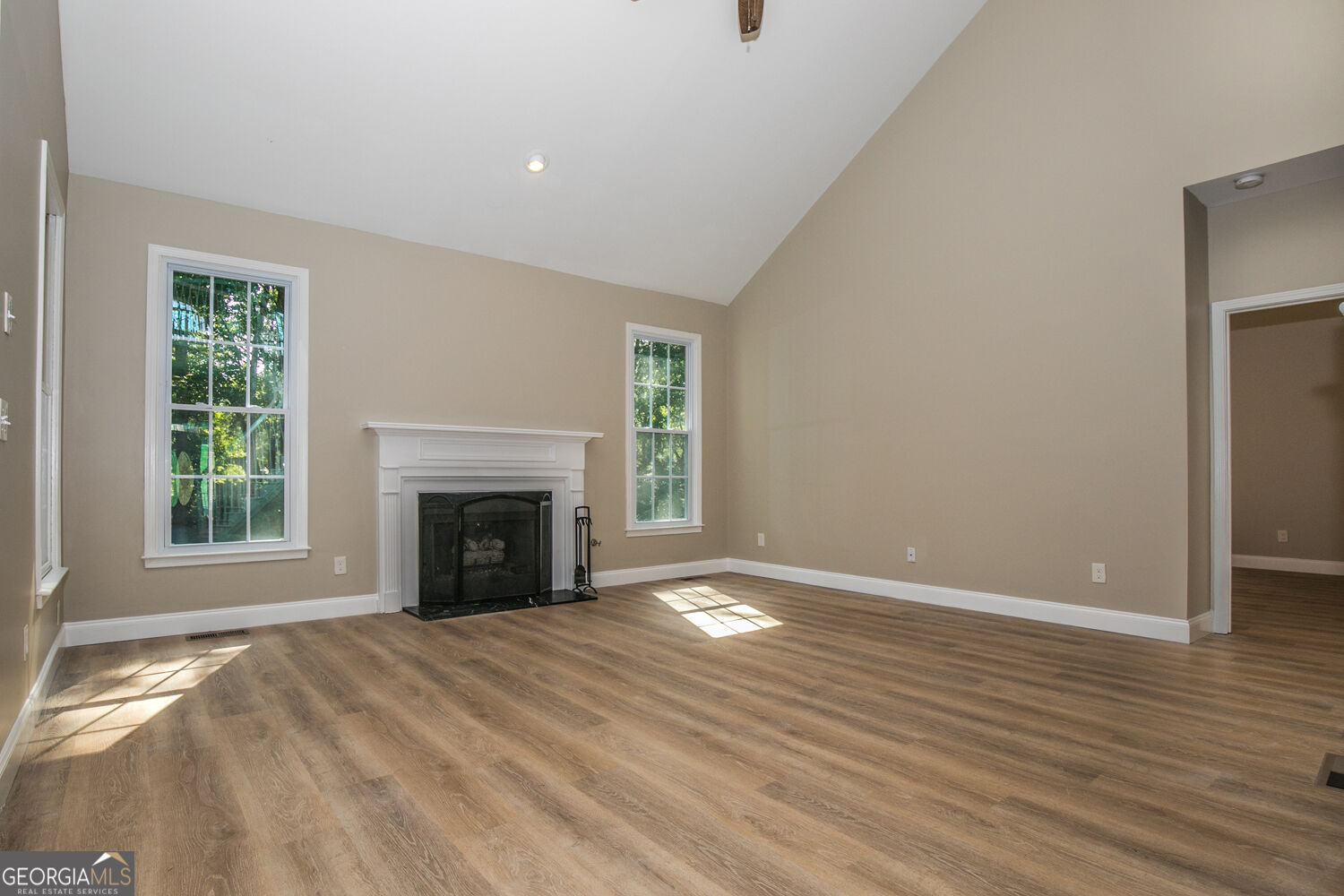 6353 Chestnut Parkway Property Photo 11